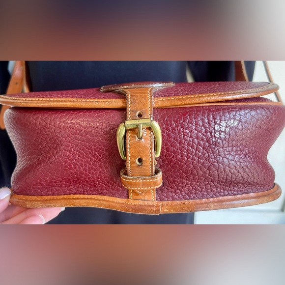 Authentic, vintage Dooney & Bourke crossbody! - Picture 6 of 11